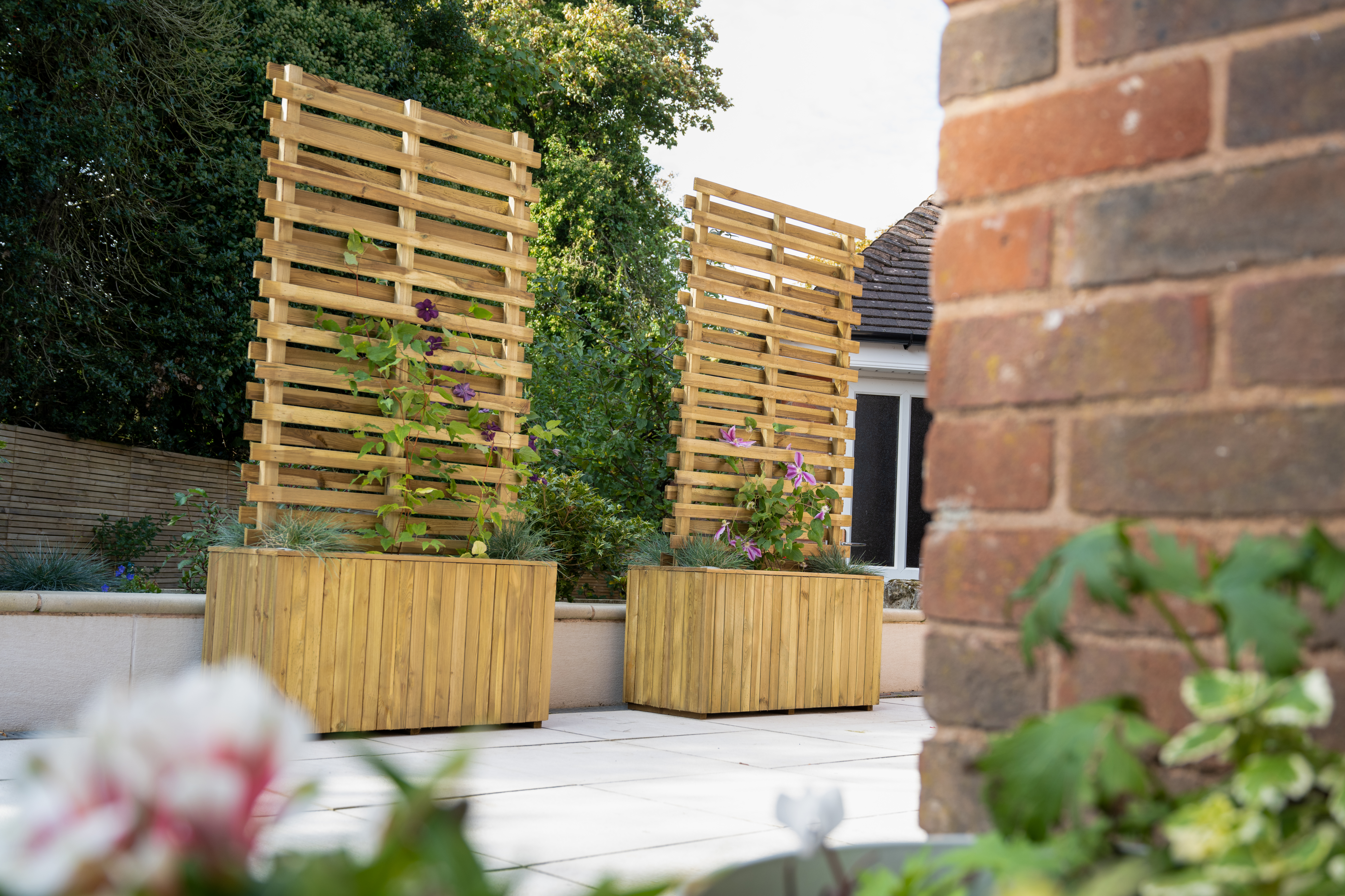 Living screen planter for your garden