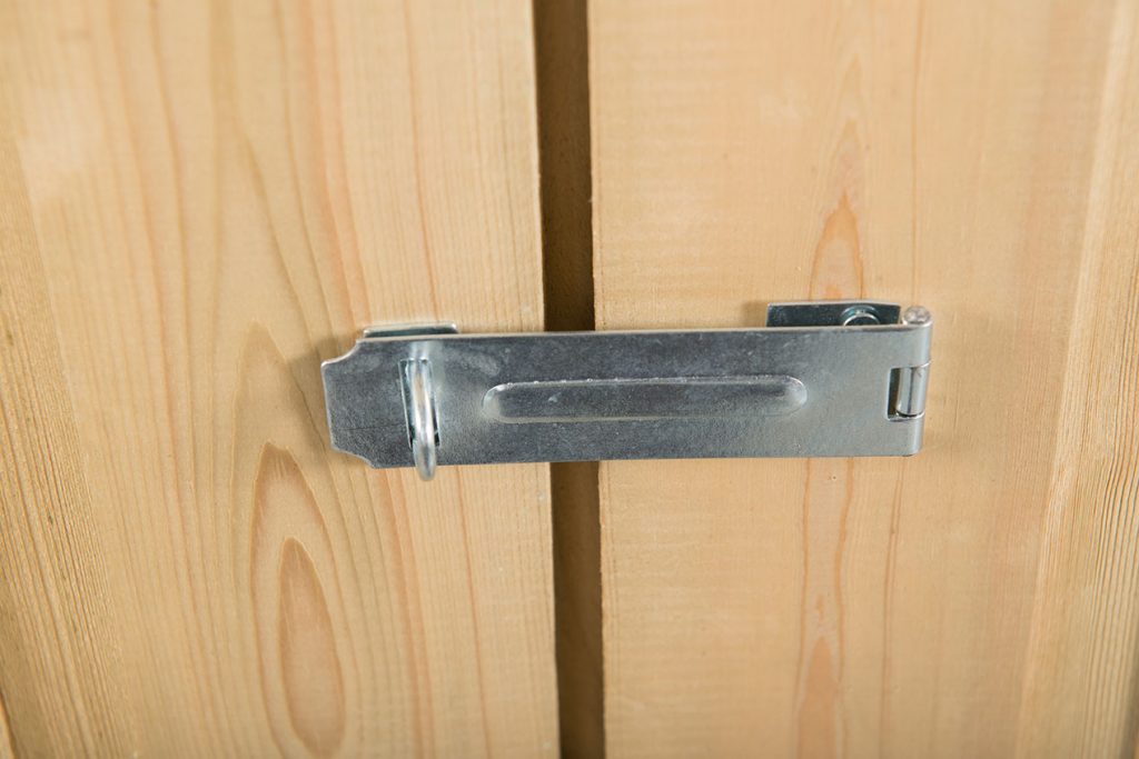 Shiplap Apex Tall Garden Store clasp